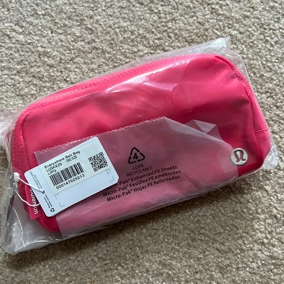 Brand New Everywhere Belt Bag Lip Gross 1L Size Women's handbags